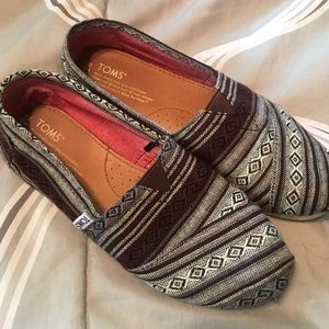 Toms-black Nepal weave size 7.5