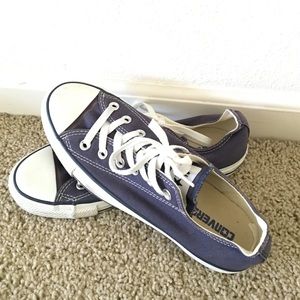 Pre-loved Navy blue Converse, Size 9