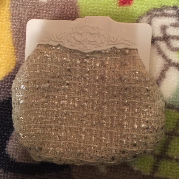 Mac Cosmetics coin purse lipstick holder metallic