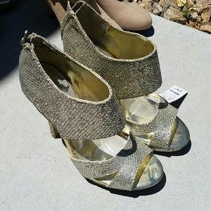 Shinny stilletos heels