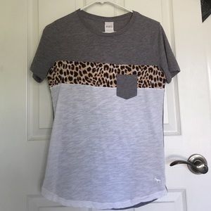 Vs PINK pocket tee