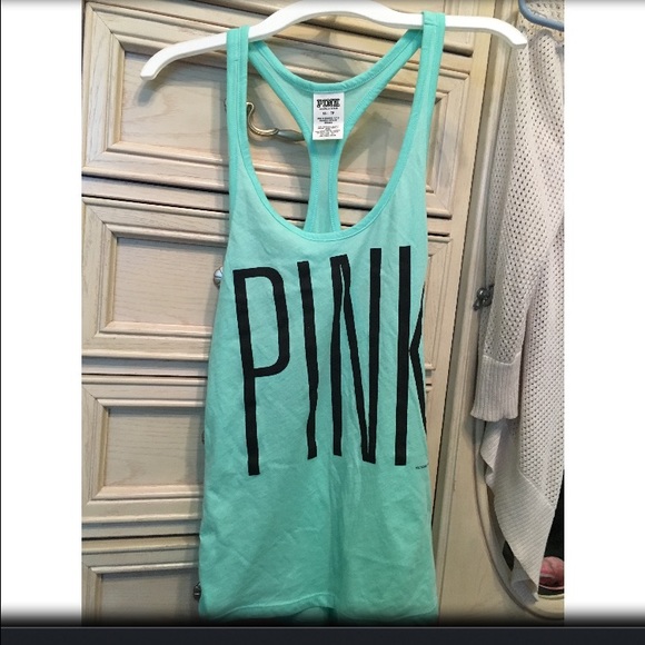 Vs pink tank