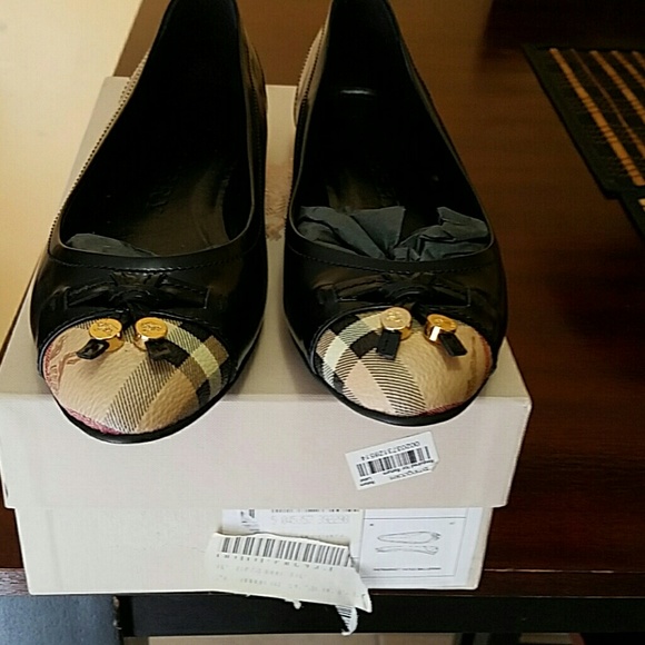 Burberry Flat Shoe - Brand New In Box