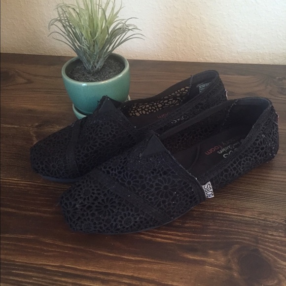 Black crochet bobs with memory foam