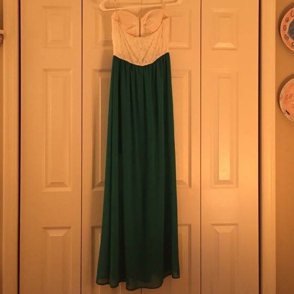 Gorgeous Maxi dress with white lace top - Picture 2 of 3