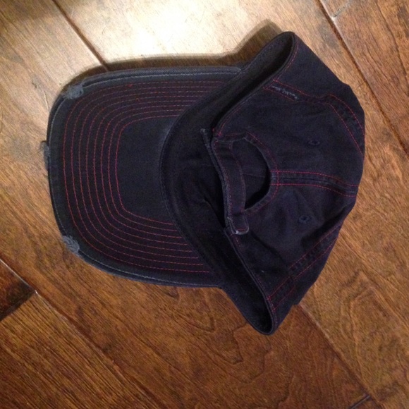 Hat - Picture 2 of 3