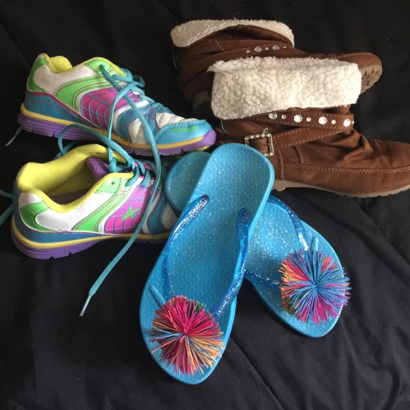 Bundle of girls shoes
