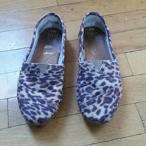 Leopard print Tom's