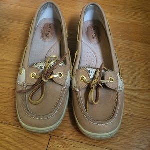Sperry's size 7