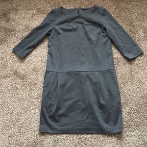 Uniqlo essential dress size s