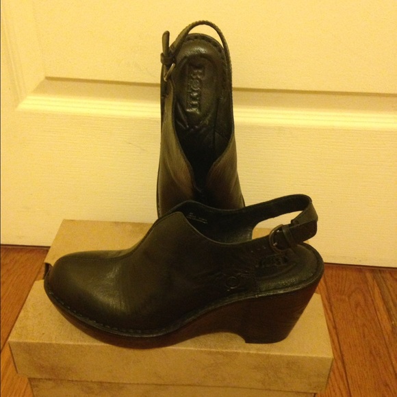 SOLD - Picture 2 of 4