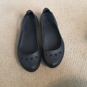 Croc flats