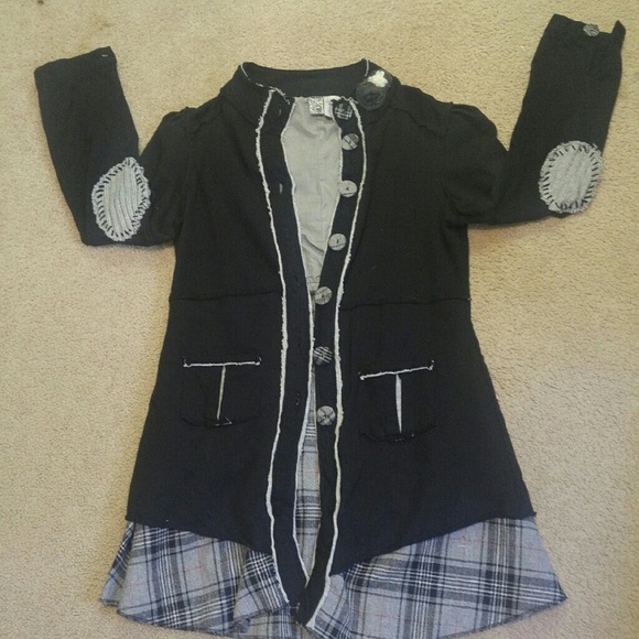 Absolutely adorable lightweight jacket..