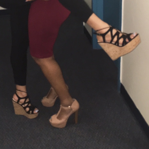 Black wedges