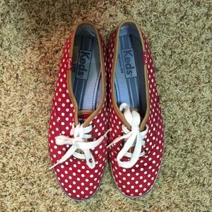 Size 7 keds