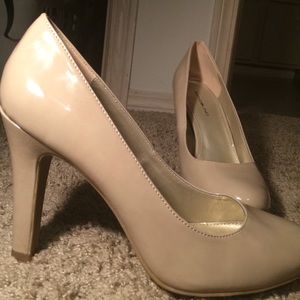 Tan heels
