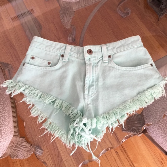 LF Pants - LF Carmar Cheeky Shorts in Mint, size 26