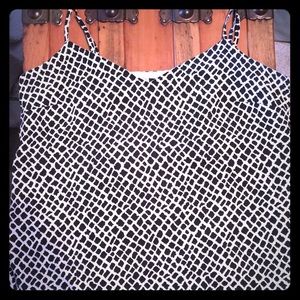 Banana Republic V Neck Tank Top: Never Worn