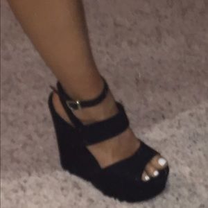 Black ALDO Wedges -Like New