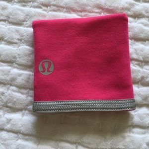 Lululemon running key wrist cuff