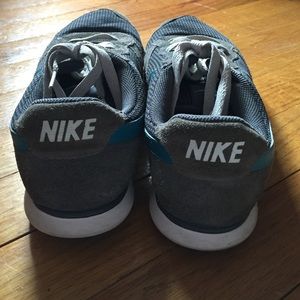 NIKE sneakers ⏩ make me an offer! ✅