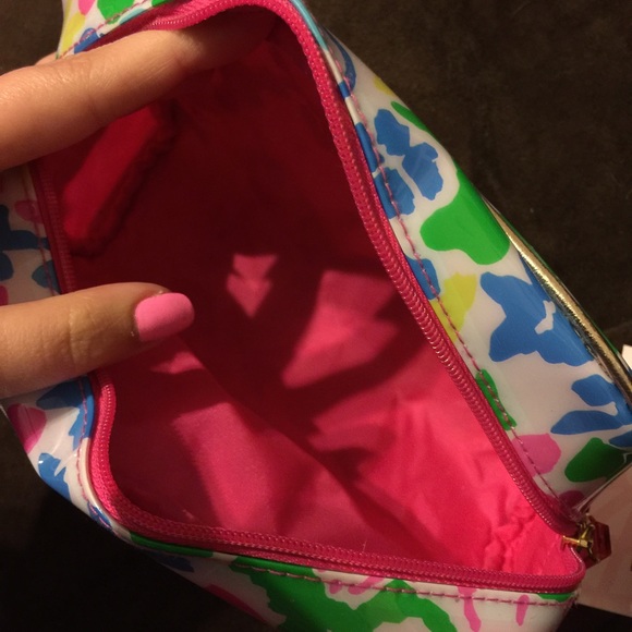 Extra Pics - image 3