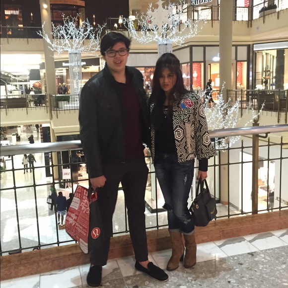 Hello! Meet Your Posher - Picture 3 of 3