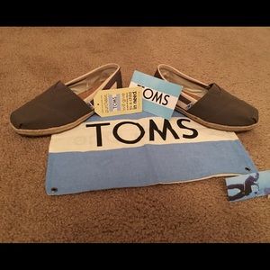 TOMS shoes