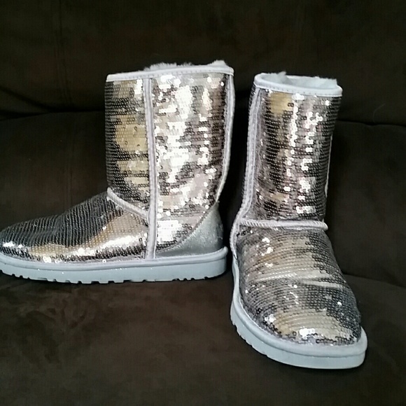 Authentic Uggs (This is a steal)