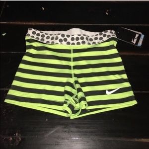 Nwt Nike pro shorts