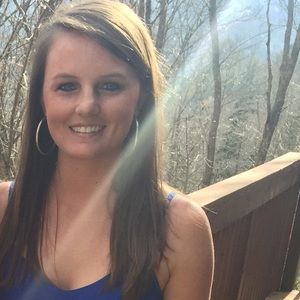 Meet your Posher, Christy