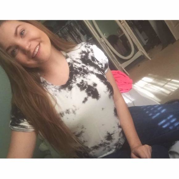 Meet your Posher, Kellsey - Picture 1 of 1