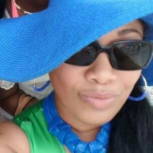 Meet your Posher, Sinay