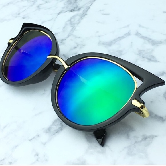 PRICE FIRM! Mirrored Cat Eye Sunglasses - Picture 2 of 3