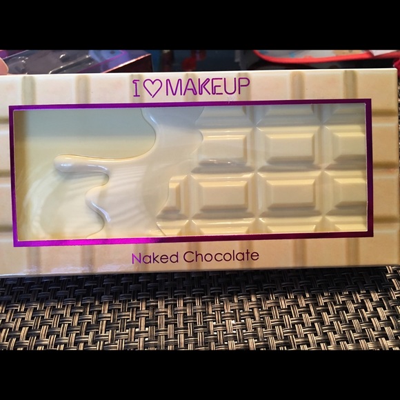 Makeup Revolution I 💜 Chocolate Naked  palette