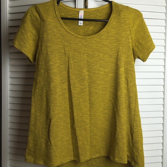 Lularoe classic tee