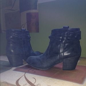 👽 Adorable Charcoal Grey Ankle Boot 👽