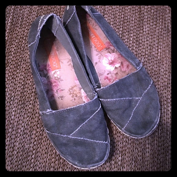 Rocket Dog slip ons!