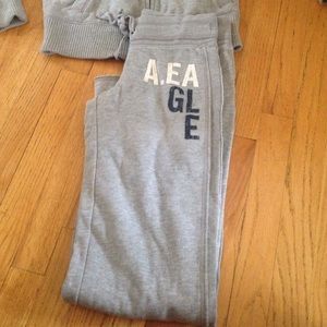 American Eagle sweat suit