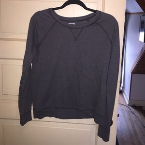 old navy longsleeve tee!