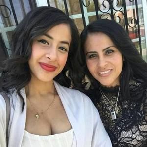 Meet your Posher, Raquel