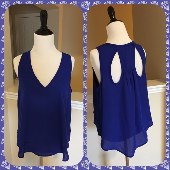 💥{LAST 1} SALE HP🎉 Blue sleeveless top - Picture 3 of 4