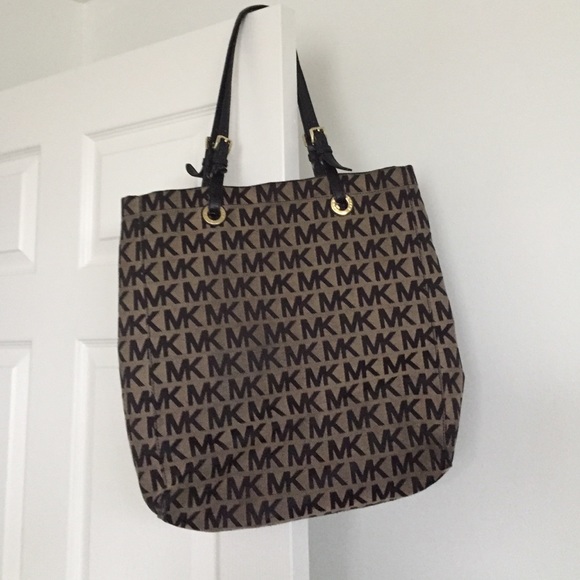 Black Michael Kors tote bag