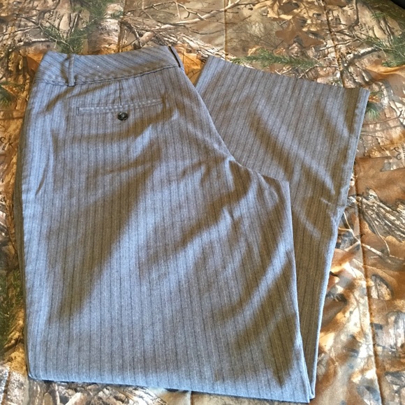 Worthington Pants - 🚫SOLD🚫 Worthington Gray Pinstriped Pants