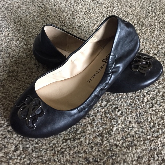 Black flats rock & republic great condition