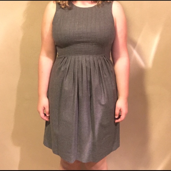 Grey wool dress from Banana Republic - Picture 2 of 4