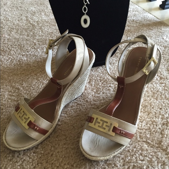 🇺🇸SALE🇺🇸 Cute Wedge, T-strap Espadrilles