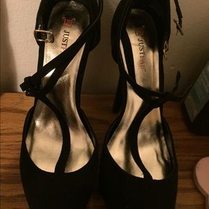 Beautiful black pumps