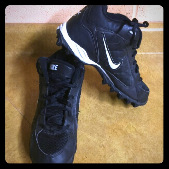 kickball cleats