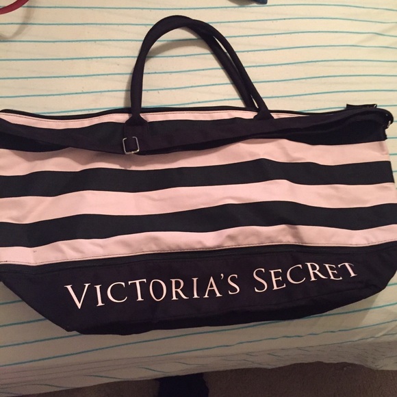 Victoria secret weekender bag